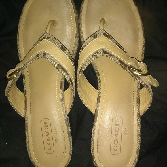 Coach Wedge Sandles - Picture 4 of 4